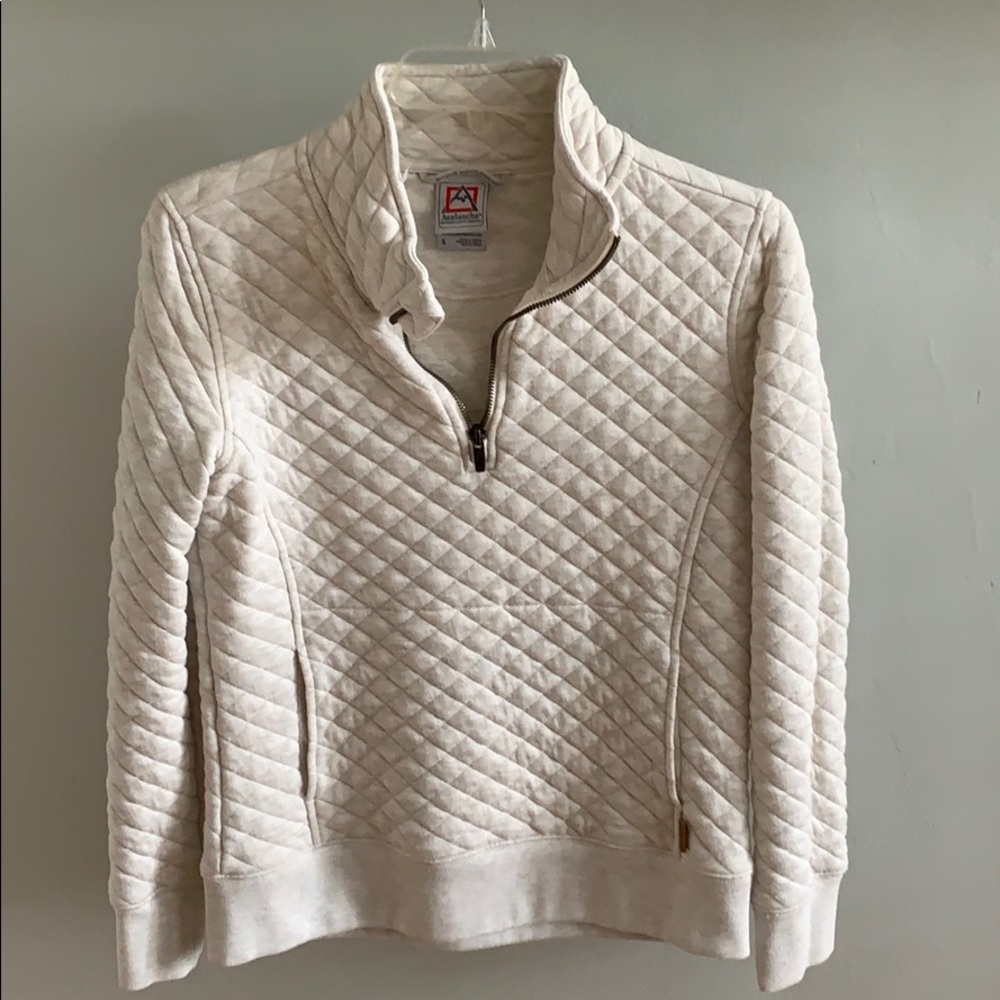 Avalanche quilted pull over